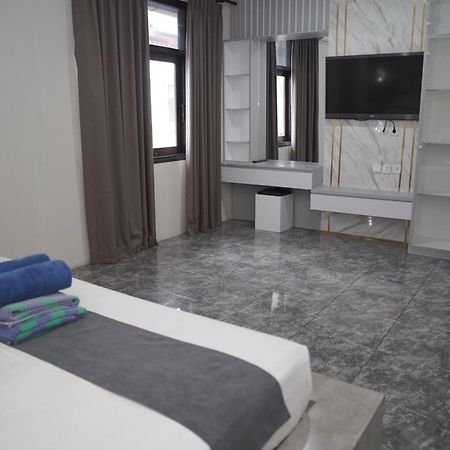 4 Bedroom Villa Kuta Regency B10 Экстерьер фото